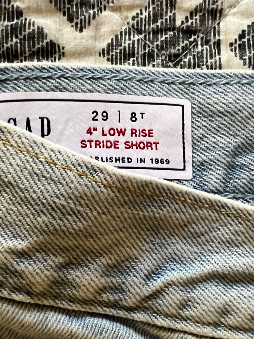 2 pairs Gap Low Stride denim shorts size 8 tall, EUC - Picture 3 of 8